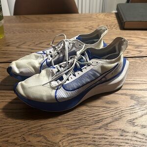 Men’s Nike zoom gravity shoes